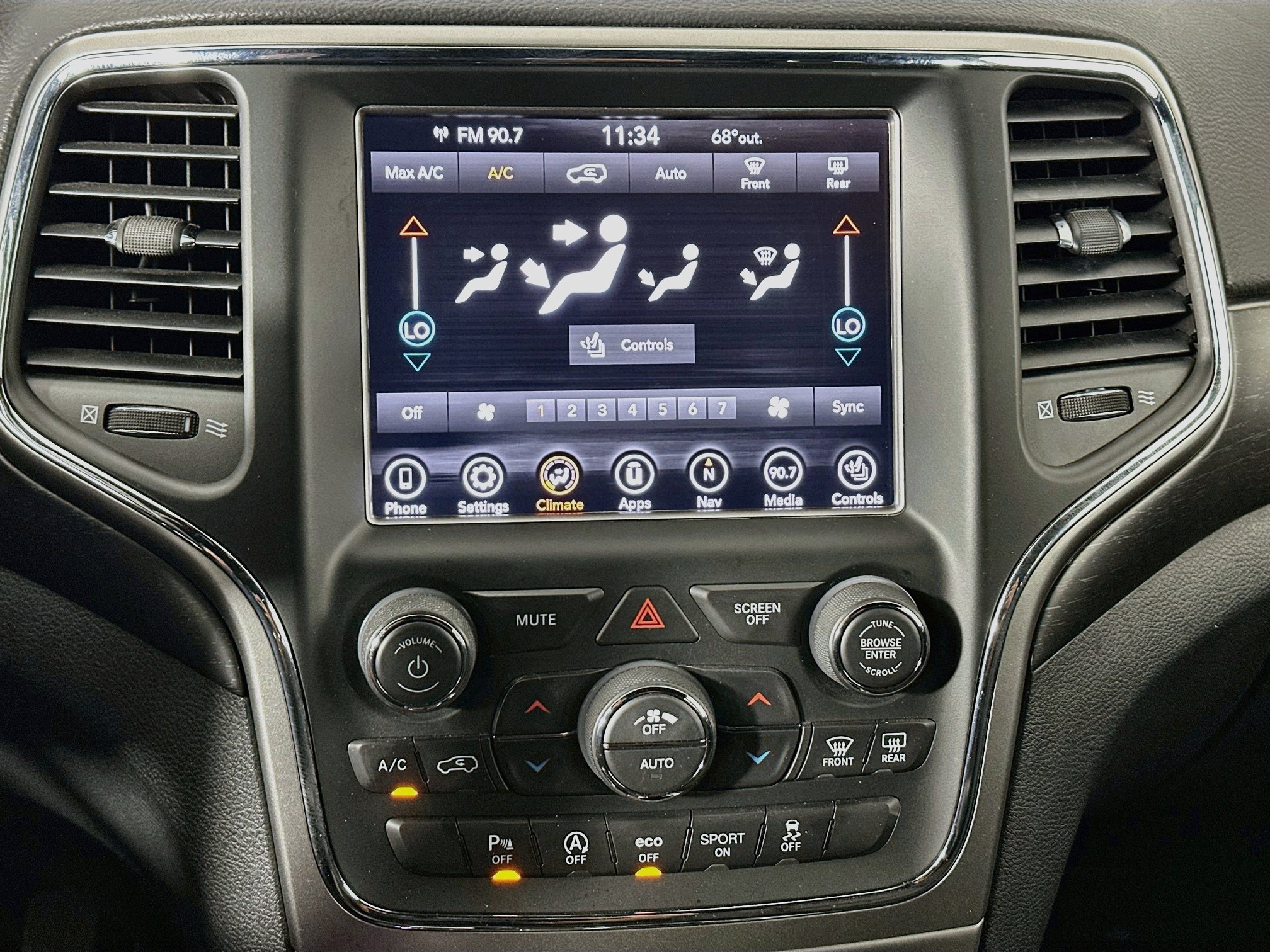 Used 2018 Jeep Grand Cherokee Laredo RWD image 23