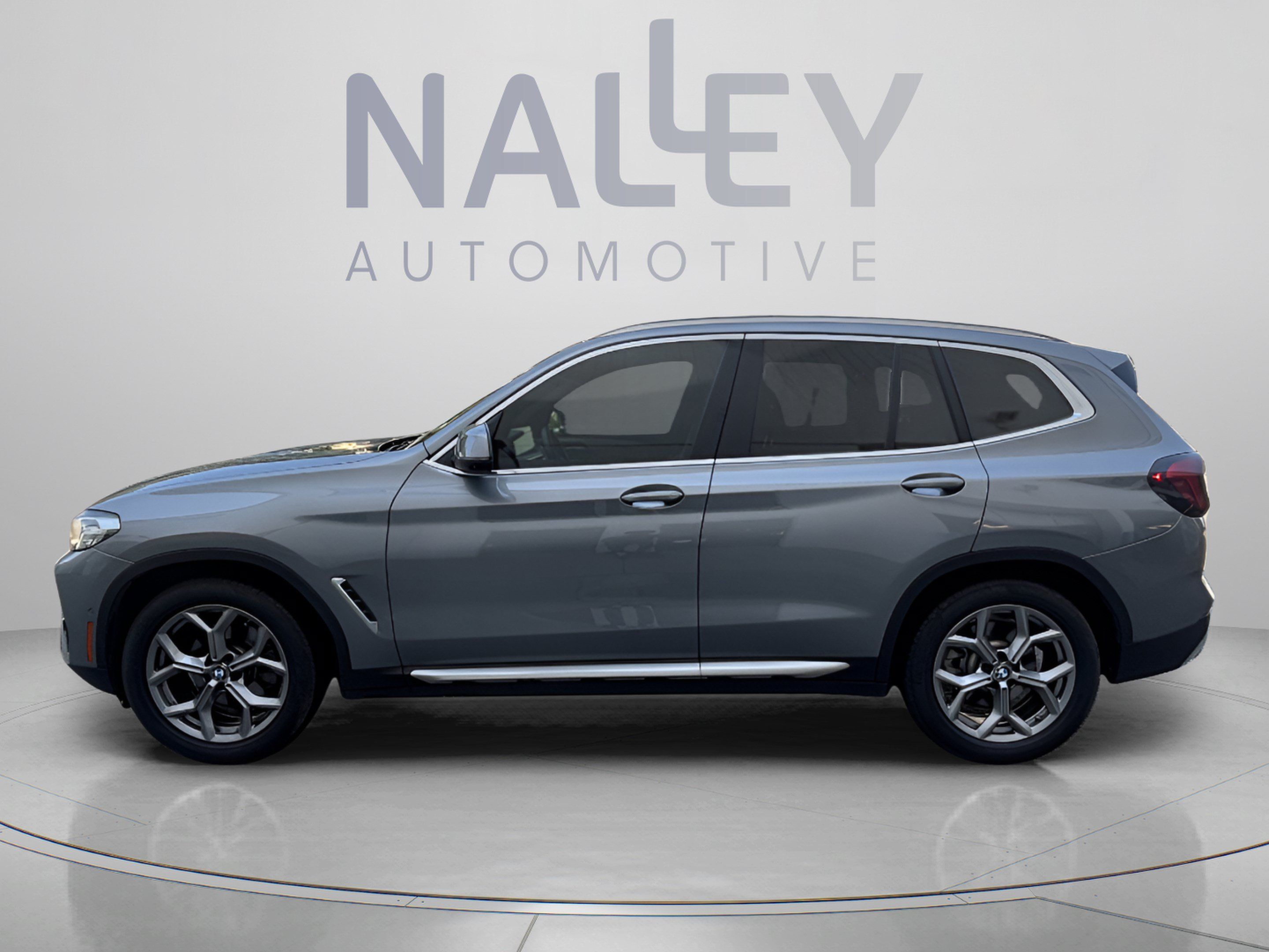 Used 2024 BMW X3 sDrive30i w/ Premium Package RWD image 2