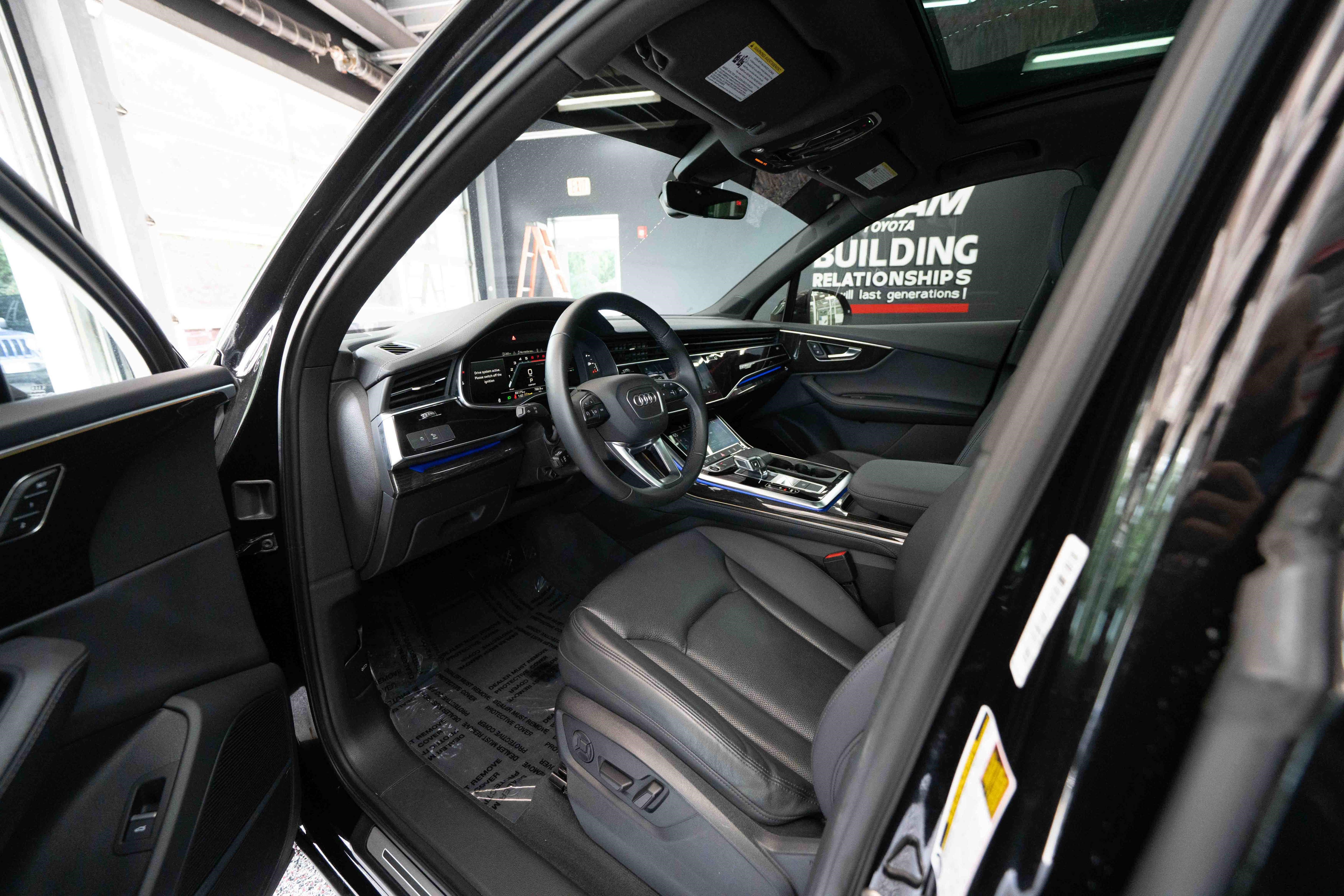 Used 2023 Audi Q7 3.0T Premium Plus w/ Premium Plus Package AWD/4WD image 8