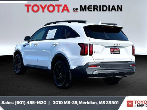 Used 2023 Kia Sorento S w/ Panoramic Sunroof Package AWD/4WD image 2