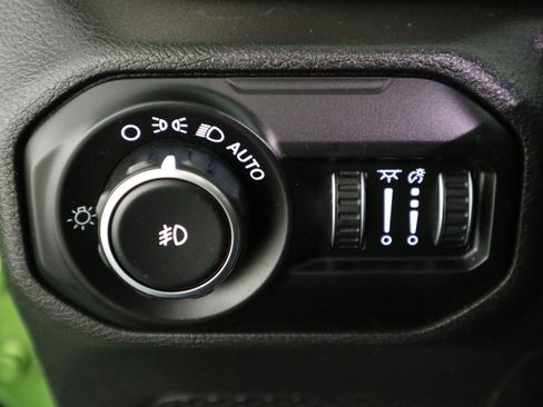 Used 2018 Jeep Wrangler Unlimited Sport S AWD/4WD image 33