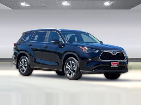 Used 2026 Toyota Highlander XLE AWD/4WD image 7
