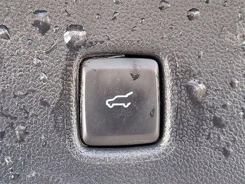 Used 2024 Ford Escape Platinum image 23