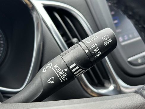 Certified 2021 Chevrolet Equinox LT FWD image 23