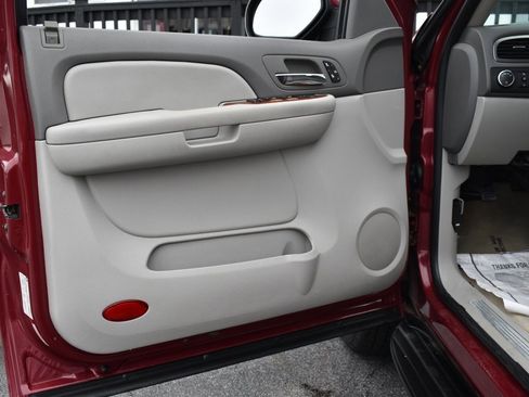 Used 2007 GMC Yukon SLT w/ SLT Preferred Equipment Group image 11