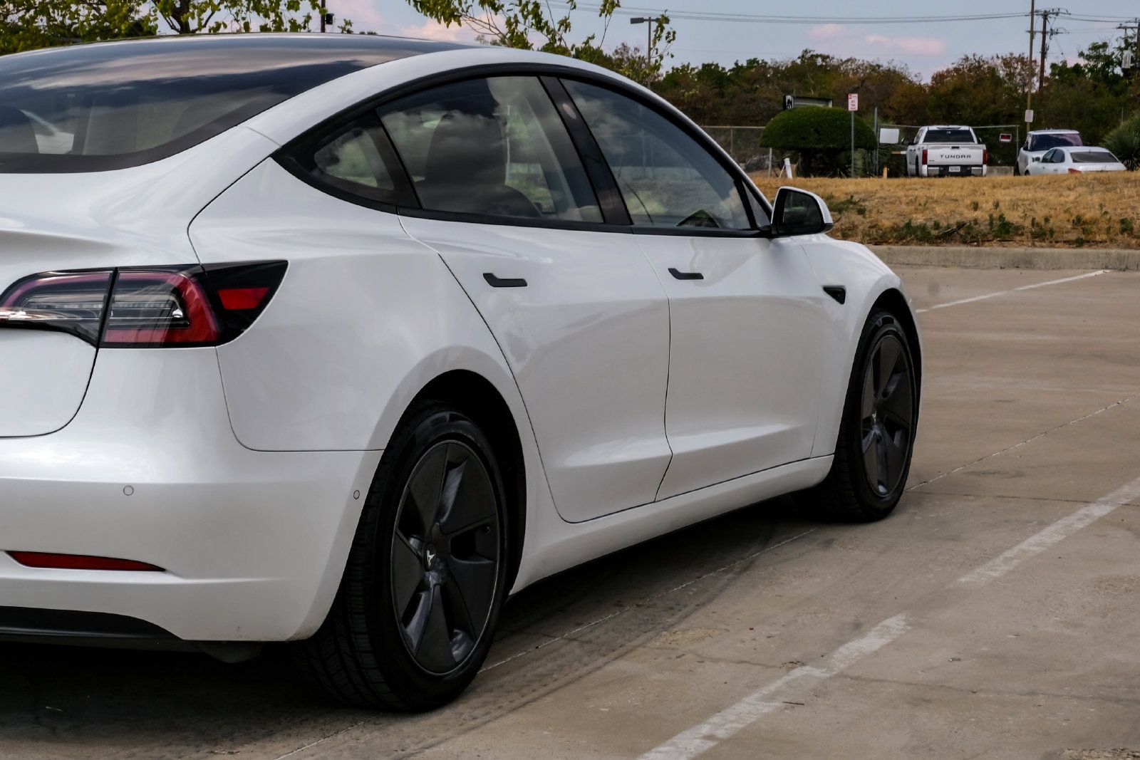 Used 2022 Tesla Model 3 RWD image 12
