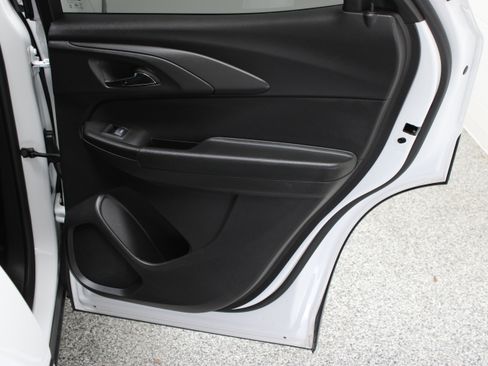 Used 2025 Chevrolet TrailBlazer LT w/ Driver Confidence Package FWD image 31