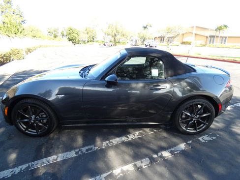 Used 2016 MAZDA MX-5 Miata Club image 51