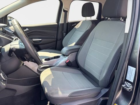Used 2016 Ford Escape SE w/ Equipment Group 201A FWD image 22