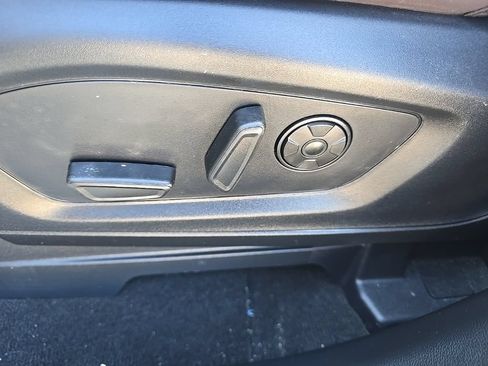 Used 2025 Ford Explorer Platinum w/ Ultimate Package AWD/4WD image 15