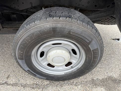 Used 2015 Ford F250 XL w/ Power Equipment Group image 10