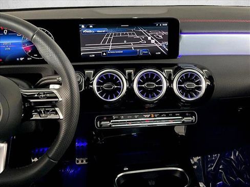 Used 2026 Mercedes-Benz CLA 250 image 8