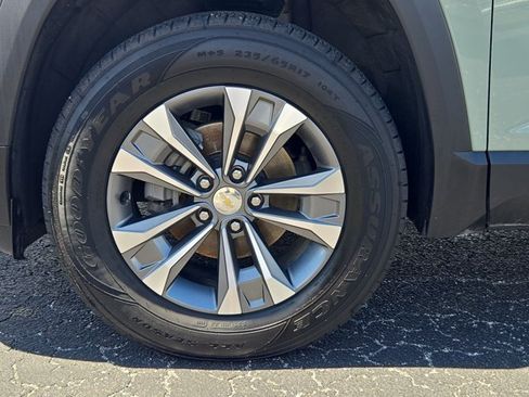 Certified 2025 Chevrolet Equinox LT w/ Convenience Package II FWD image 24