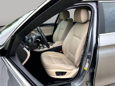 Used 2011 BMW 528i Sedan RWD image 7