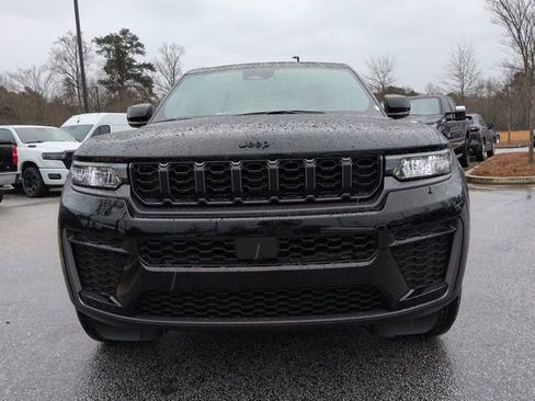 New 2026 Jeep Grand Cherokee Altitude RWD image 8