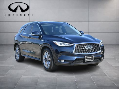 Used 2021 INFINITI QX50 Luxe AWD/4WD image 3