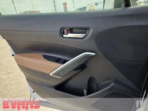 New 2026 Toyota Corolla Cross XLE w/ Convenience Package image 18