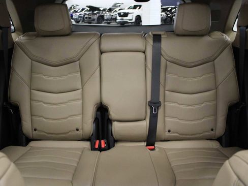 Used 2018 Cadillac XT5 Platinum image 41