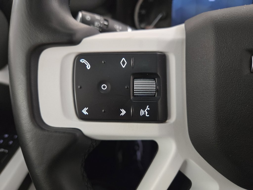Certified 2023 Land Rover Defender 110 S AWD/4WD image 19