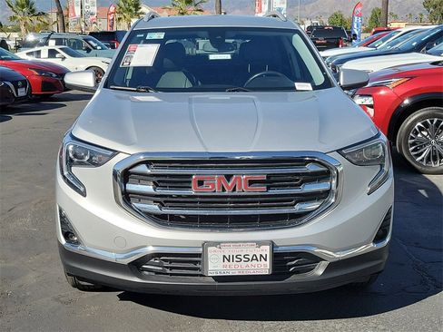 Used 2021 GMC Terrain SLT image 32