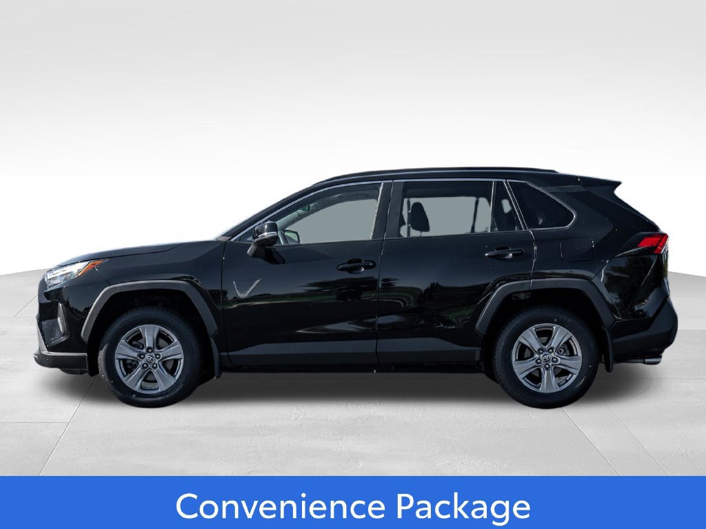 Used 2022 Toyota RAV4 XLE w/ Convenience Package AWD/4WD image 4