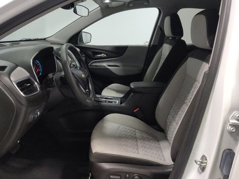 Used 2022 Chevrolet Equinox LS w/ LPO, Chrome Package image 17