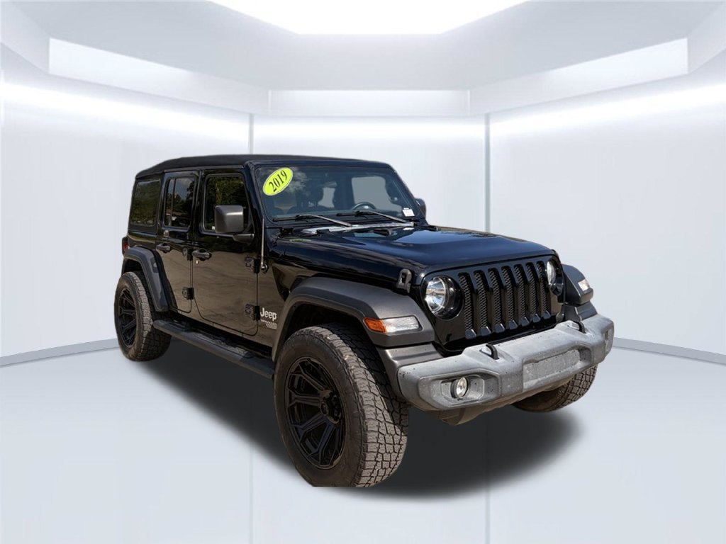 Used 2019 Jeep Wrangler Unlimited Sport S AWD/4WD image 3