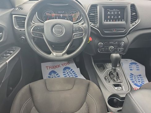 Used 2019 Jeep Cherokee Latitude w/ Popular Appearance Group image 18