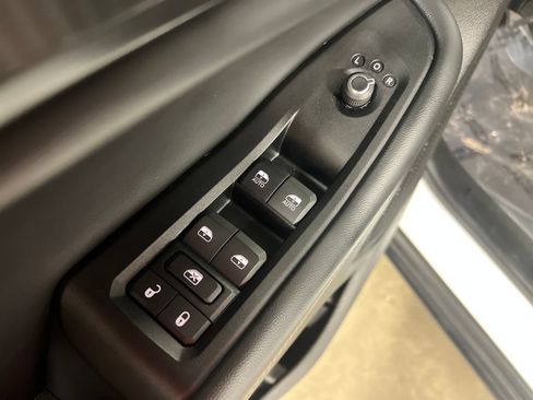 Used 2024 Jeep Grand Cherokee L Laredo AWD/4WD image 18