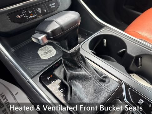 Used 2025 Kia Carnival SX Prestige FWD image 18