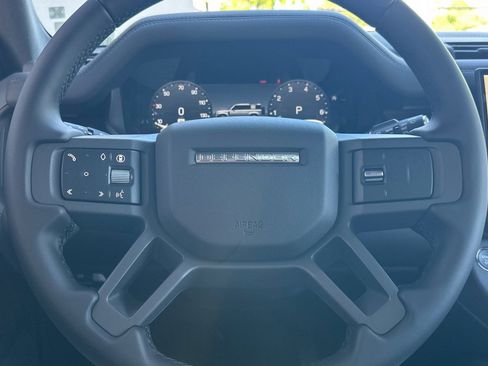 New 2026 Land Rover Defender 110 X-Dynamic SE AWD/4WD image 17