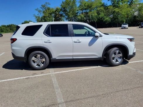 Used 2025 Honda Pilot EX-L image 30