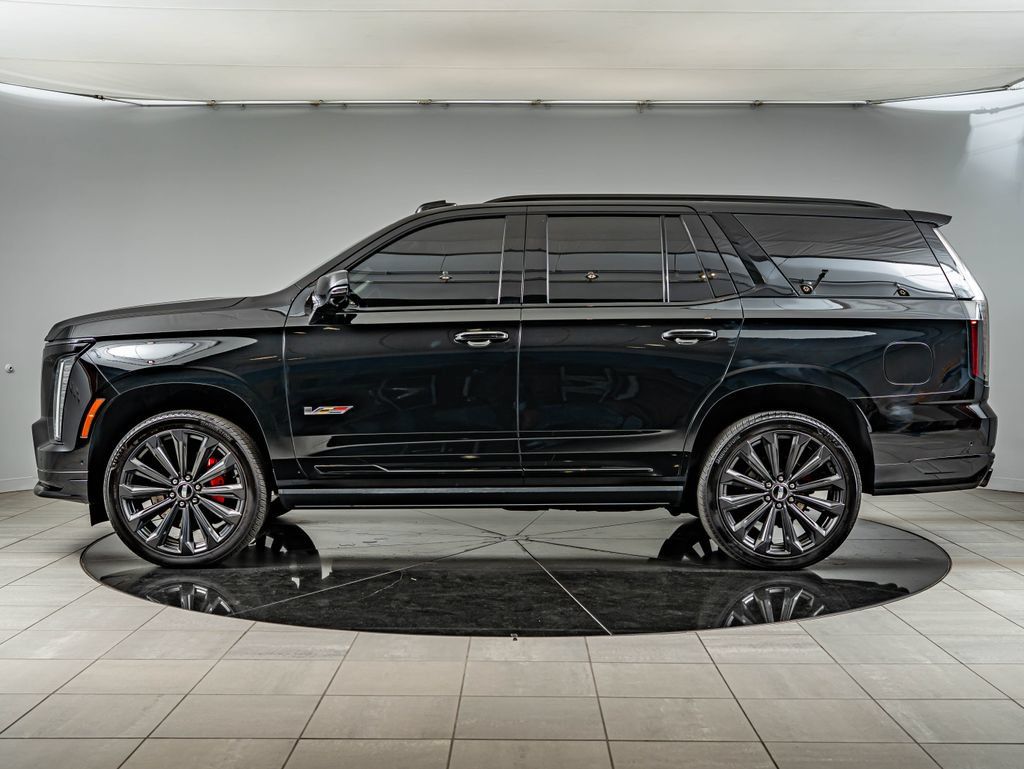 Used 2025 Cadillac Escalade V AWD/4WD image 8