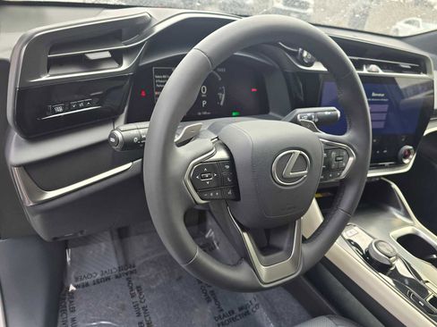 Certified 2025 Lexus RZ 300e image 25