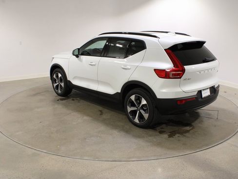New 2026 Volvo XC40 B5 Plus w/ Climate Package image 3
