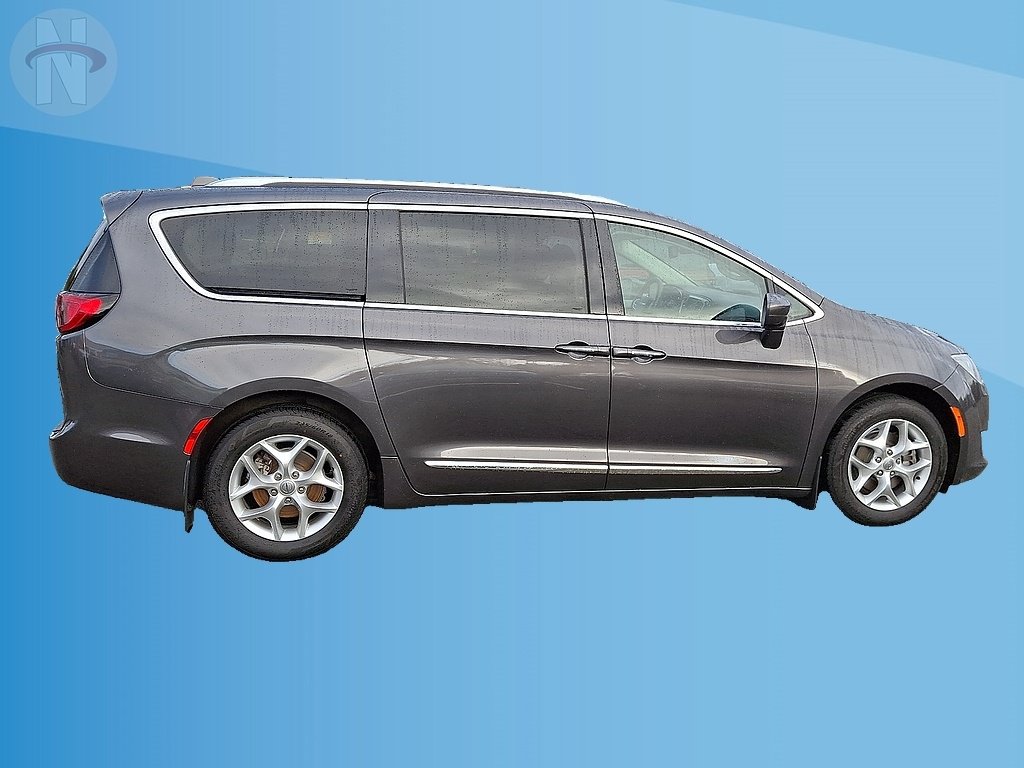 Certified 2020 Chrysler Pacifica Touring-L Plus w/ Tire & Wheel Group FWD image 18