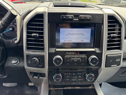 Used 2019 Ford F350 Lariat AWD/4WD image 11