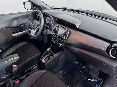 Used 2019 Nissan Kicks SV FWD image 34