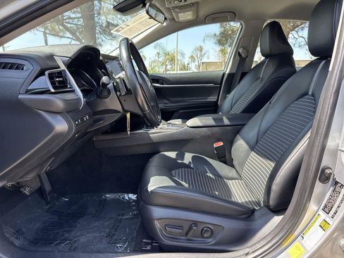 Used 2022 Toyota Camry SE image 20
