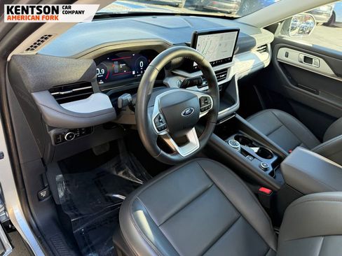 Used 2025 Ford Explorer Active w/ Active Comfort Package image 30