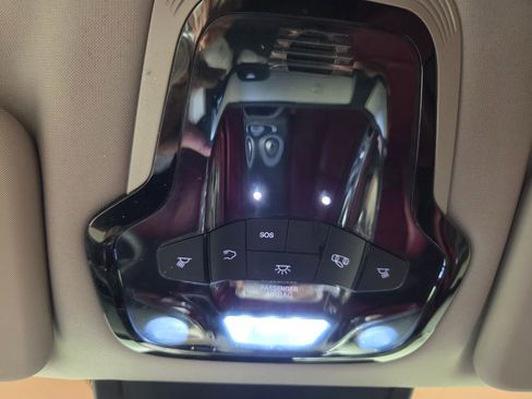 Used 2020 Alfa Romeo Stelvio image 16