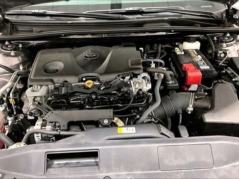 Used 2024 Toyota Camry SE image 30