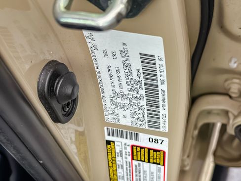 Used 2017 Toyota Tacoma SR5 w/ Tow Package AWD/4WD image 26