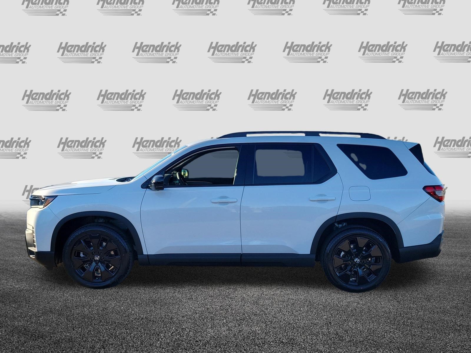 New 2026 Honda Pilot Black Edition image 4