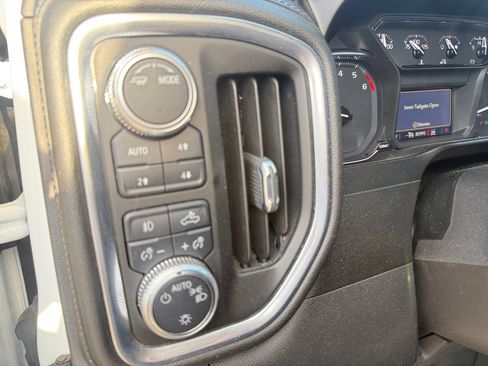 Used 2021 GMC Sierra 1500 Elevation w/ X31 Off-Road Package AWD/4WD image 18