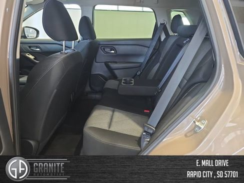 Used 2025 Nissan Rogue SV AWD/4WD image 24