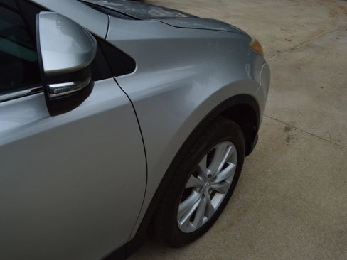Used 2013 Toyota RAV4 Limited AWD/4WD image 10
