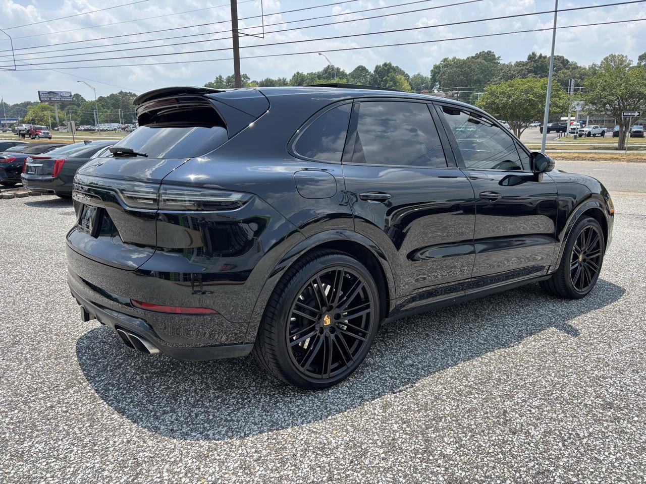 Used 2023 Porsche Cayenne Turbo AWD/4WD image 6