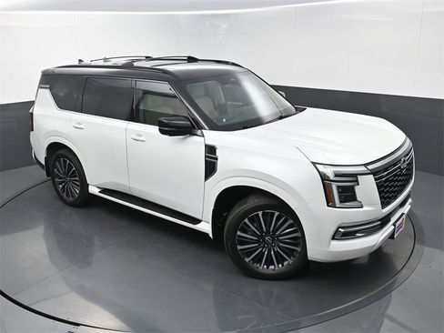 Used 2025 Nissan Armada Platinum Reserve image 39