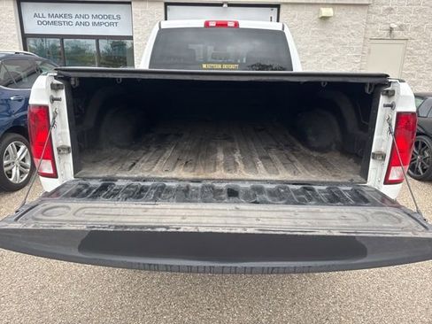 Used 2017 RAM 2500 Tradesman w/ Chrome Appearance Group AWD/4WD image 10